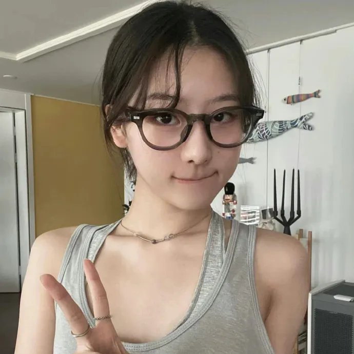 阿尼娜 封面